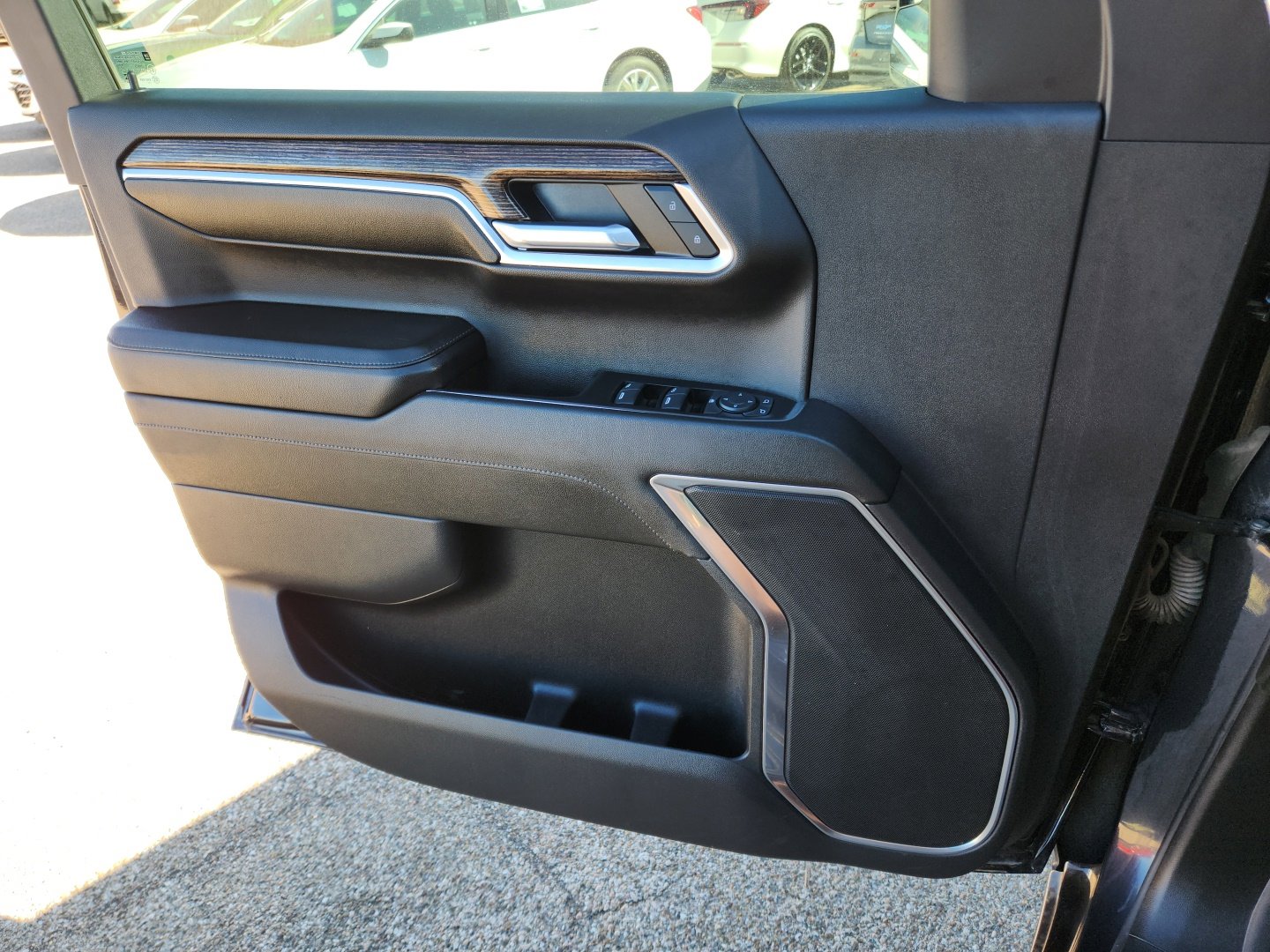 Used 2024 GMC Sierra 1500 Elevation image 12