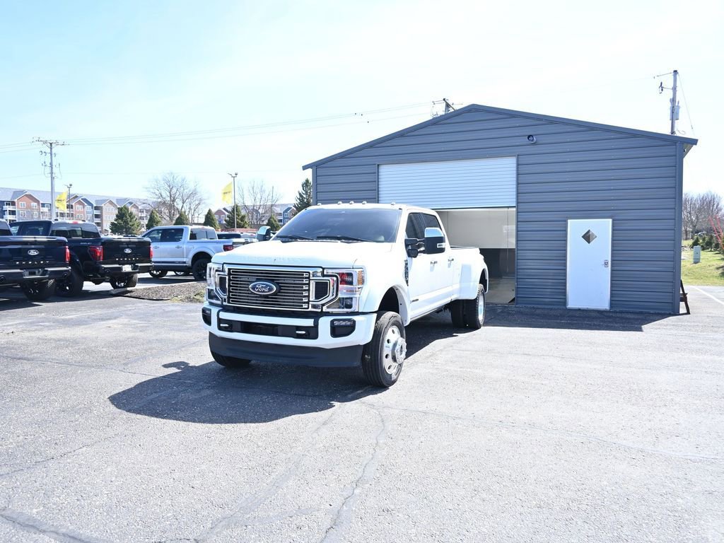 Used 2022 Ford F450 Platinum w/ FX4 Off-Road Package image 3