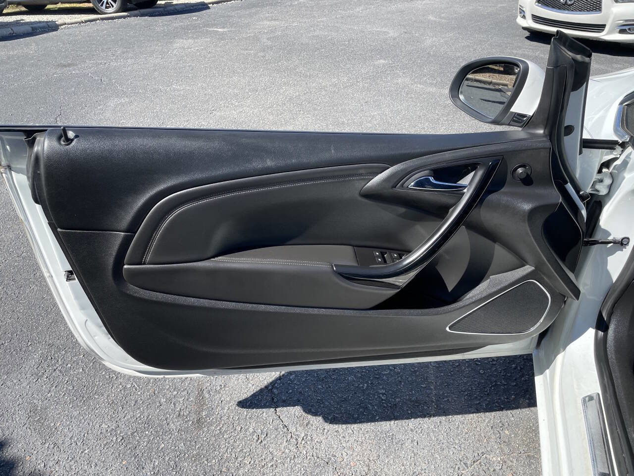 Used 2019 Buick Cascada Premium image 12