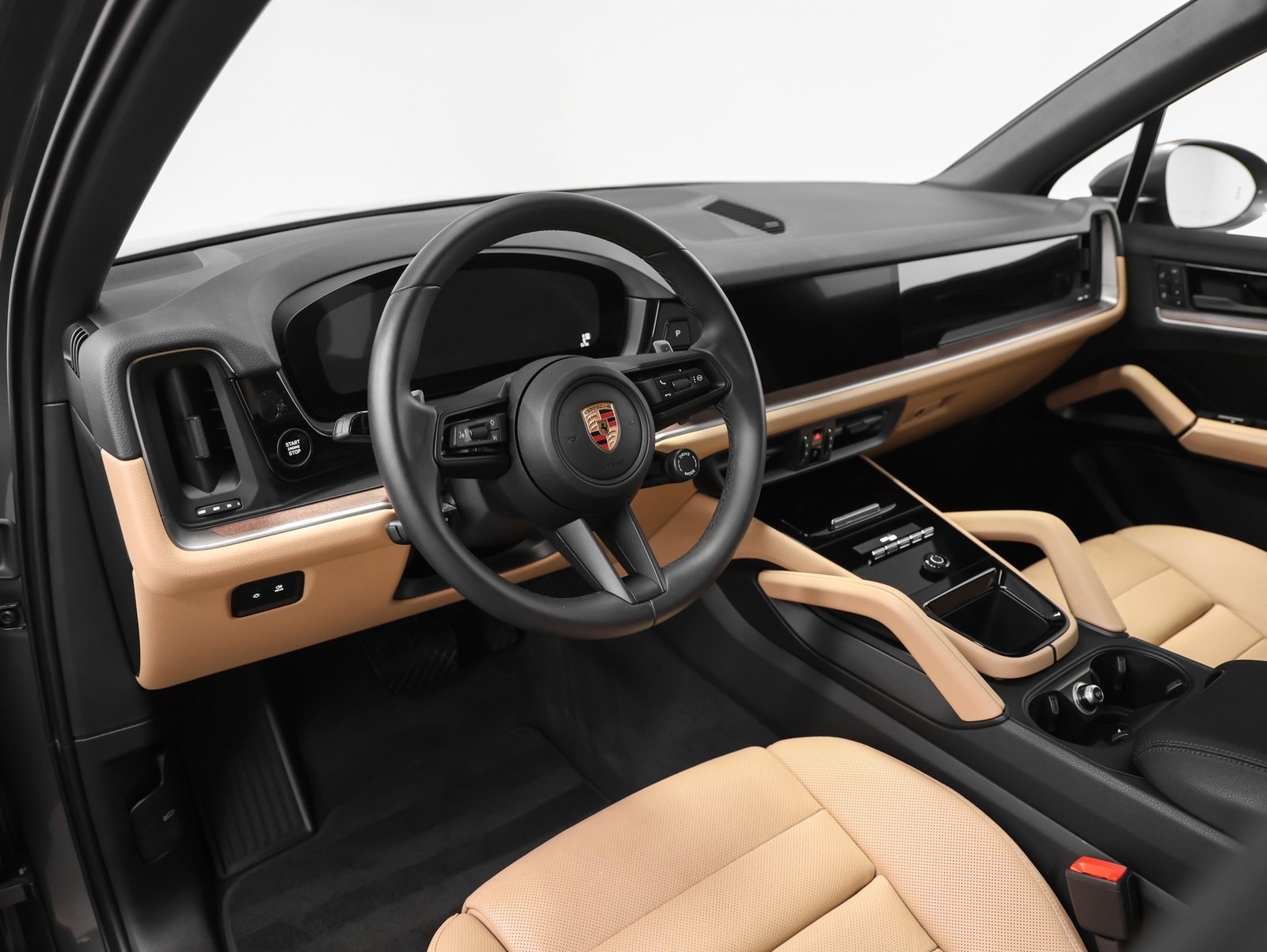 Used 2025 Porsche Cayenne image 44