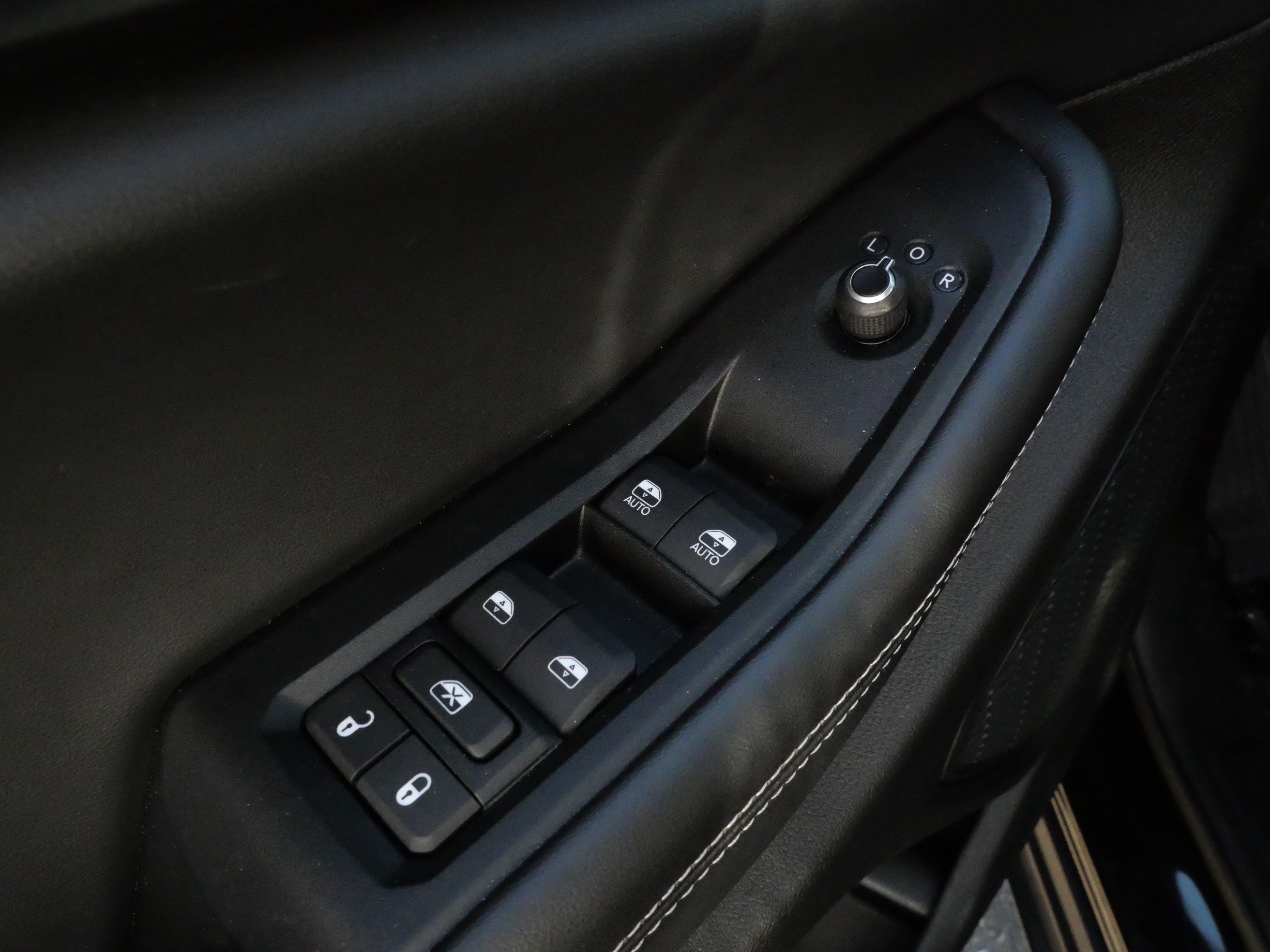 Used 2025 Jeep Grand Cherokee Altitude AWD/4WD image 19