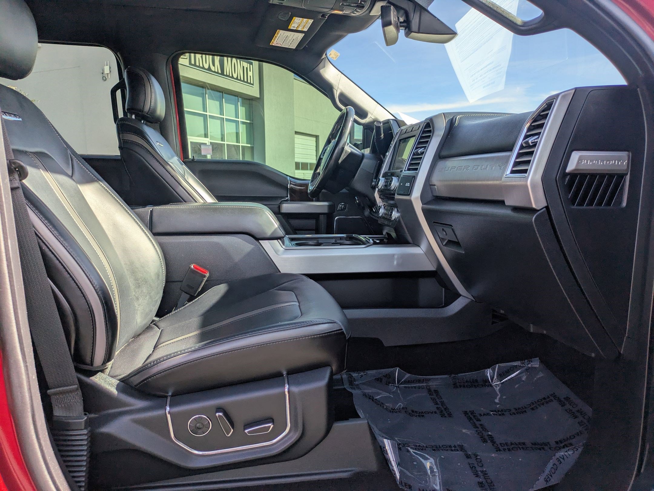 Used 2017 Ford F350 Platinum w/ Platinum Ultimate Package image 32