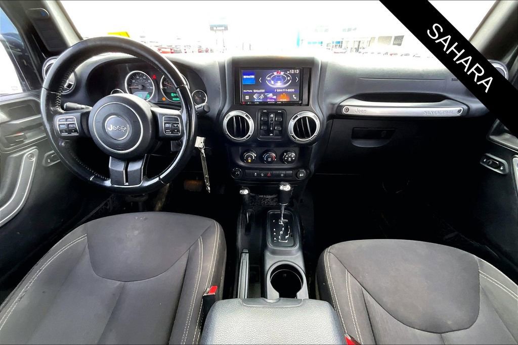 Used 2016 Jeep Wrangler Unlimited Sahara w/ Connectivity Group image 7