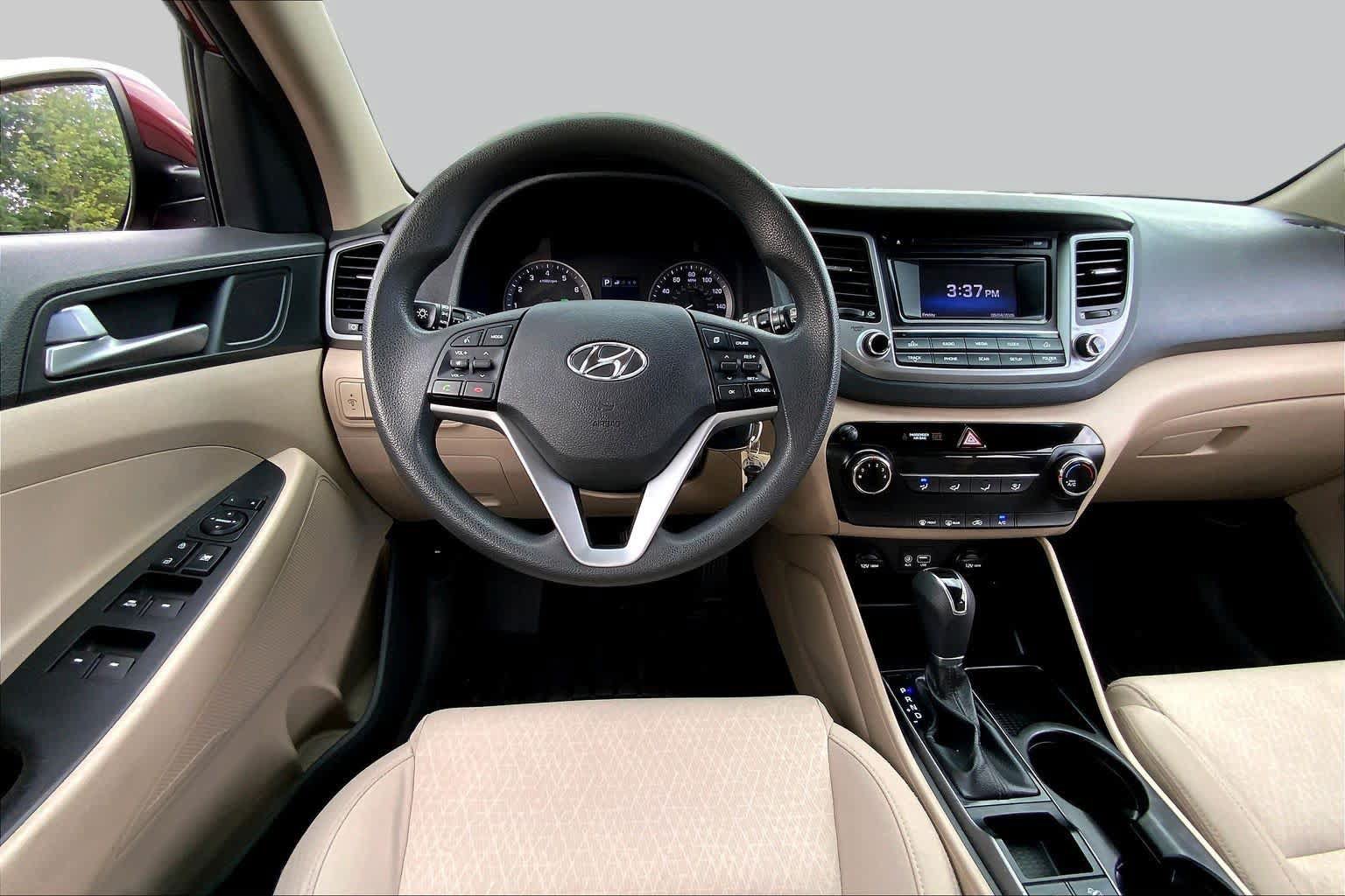 Used 2017 Hyundai Tucson SE w/ SE Popular Package 02 AWD/4WD image 6