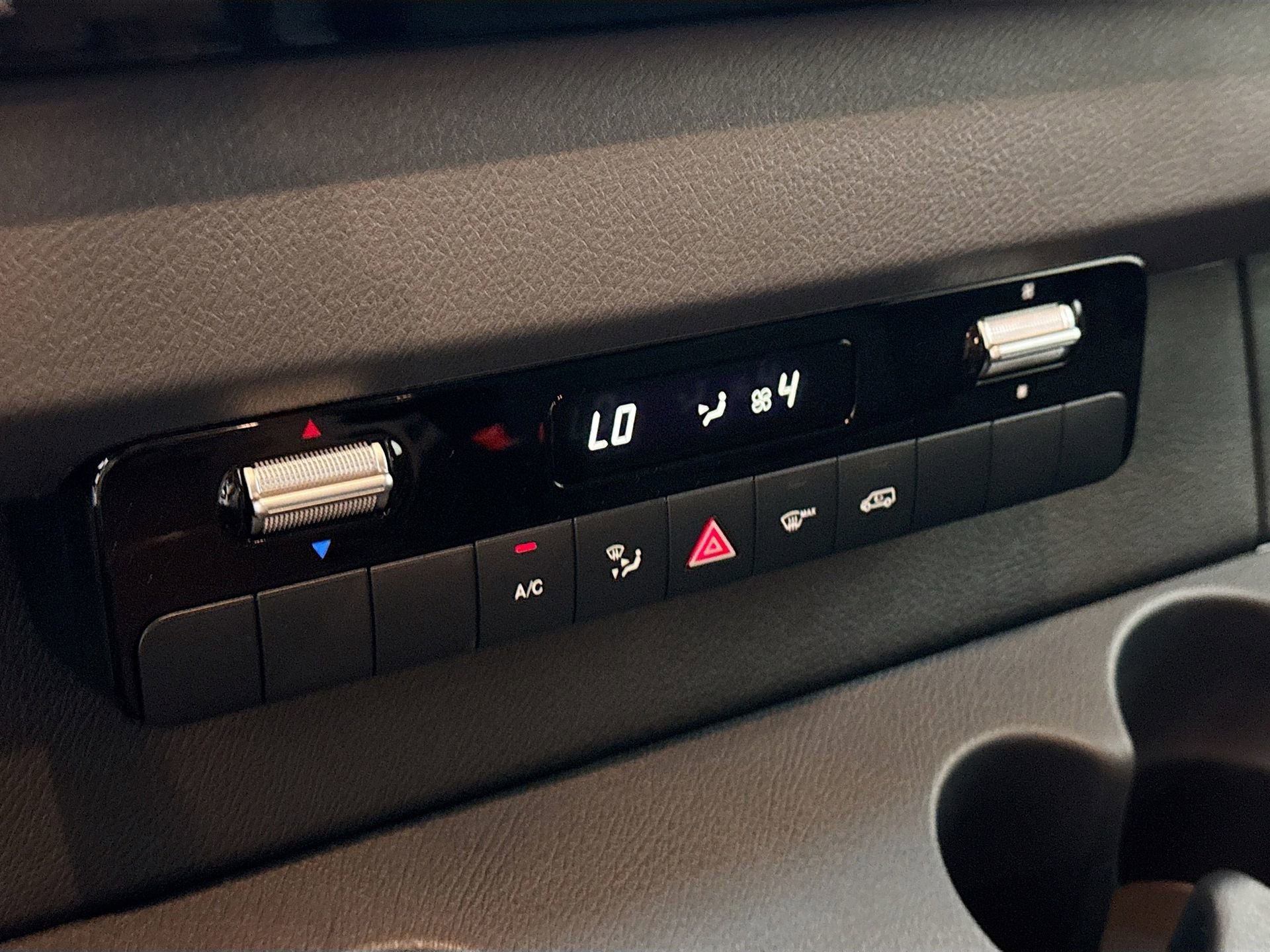 Used 2025 Mercedes-Benz Sprinter 2500 image 16