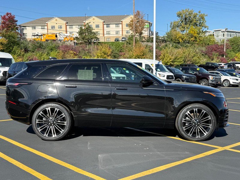 Used 2026 Land Rover Range Rover Velar Dynamic SE AWD/4WD image 2