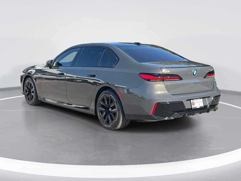 Used 2026 BMW i7 eDrive50 w/ M Sport Package RWD image 5