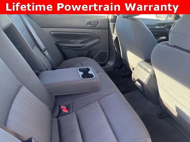 Used 2024 Nissan Altima 2.5 SV image 18