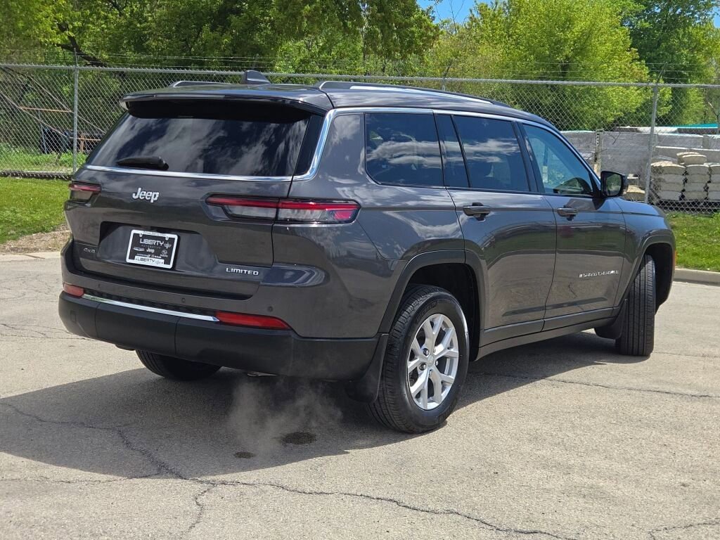 Used 2023 Jeep Grand Cherokee L Limited AWD/4WD image 12