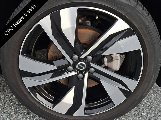 Certified 2024 Volvo XC40 B5 Plus w/ Climate Package AWD/4WD image 10