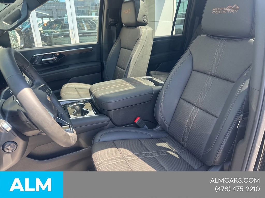 Used 2026 Chevrolet Suburban High Country w/ Sun And Tow Package AWD/4WD image 32