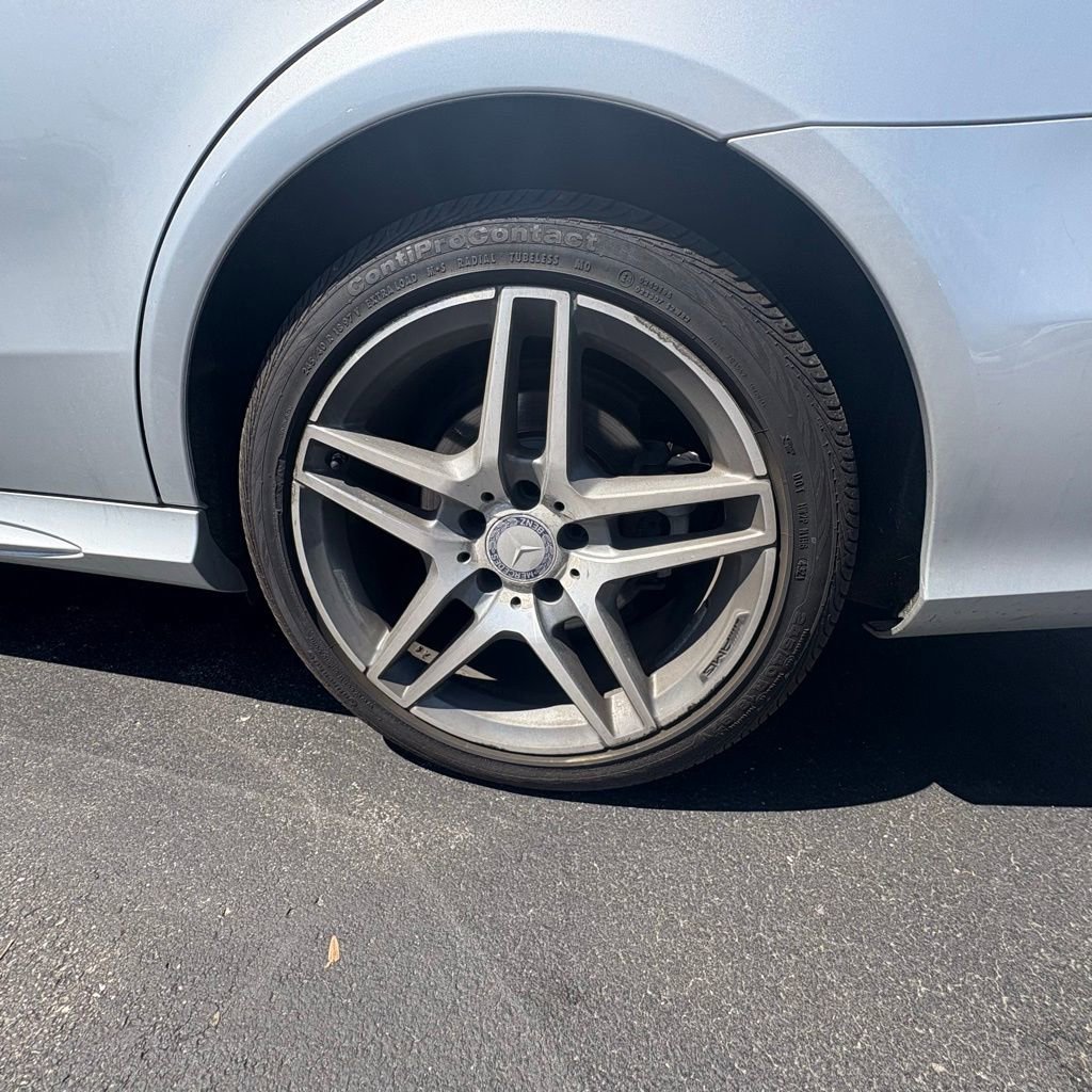 Used 2016 Mercedes-Benz E 400 4MATIC Sedan image 9