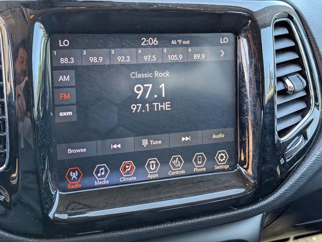 Used 2021 Jeep Compass Limited w/ Sun and Sound Group AWD/4WD image 23