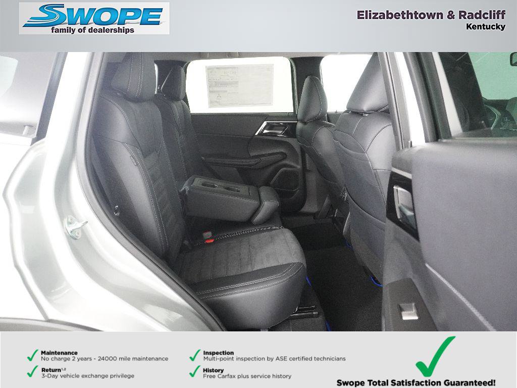 New 2025 Mitsubishi Outlander SE image 10