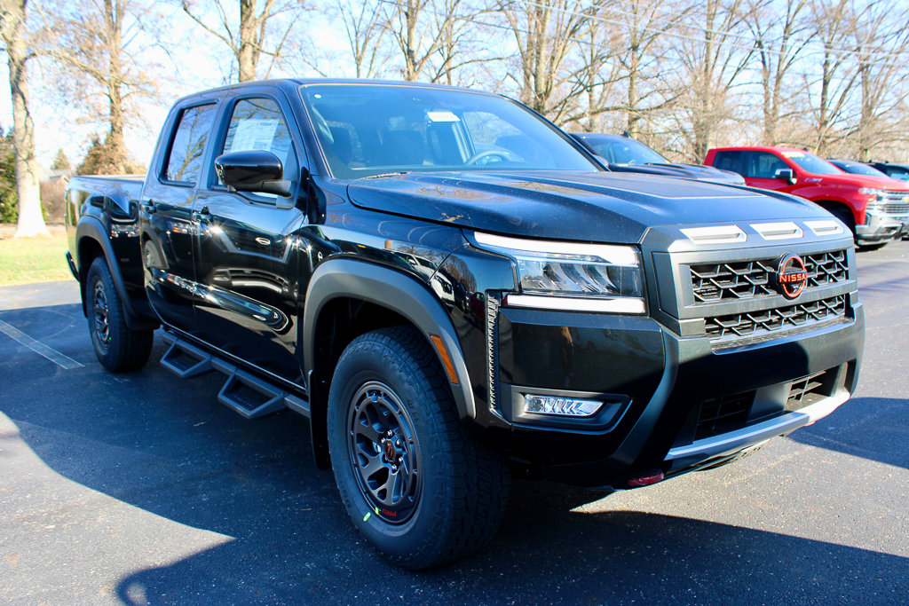 New 2025 Nissan Frontier PRO-4X w/ Pro Convenience Package image 3