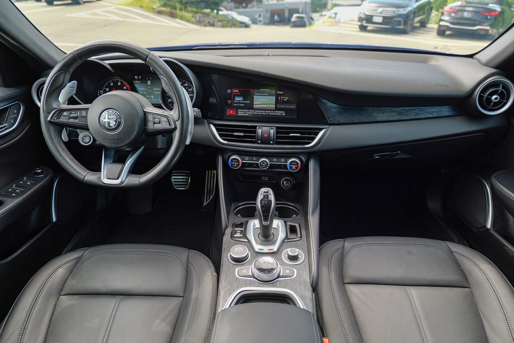 Used 2023 Alfa Romeo Giulia Sprint AWD/4WD image 39