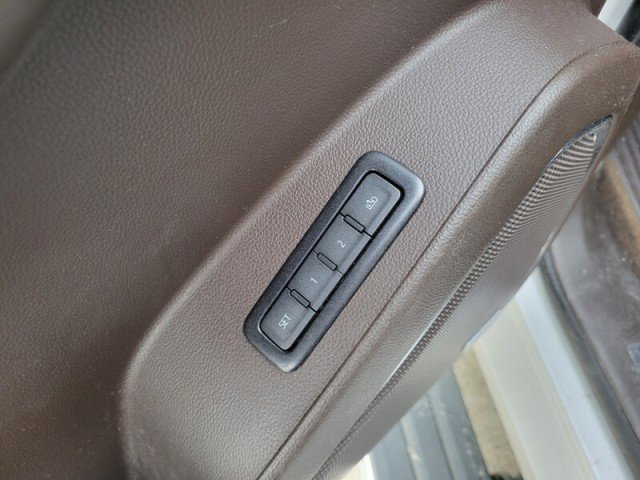 Used 2018 GMC Yukon Denali w/ Denali Ultimate Package image 16