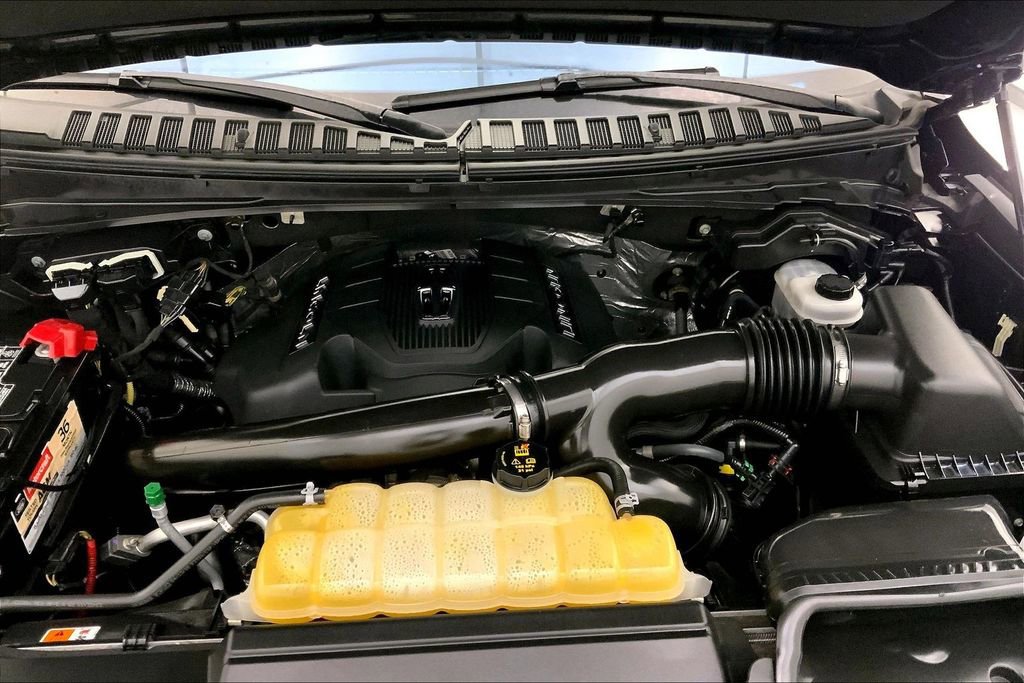 Used 2018 Lincoln Navigator Reserve w/ Technology Package AWD/4WD image 9