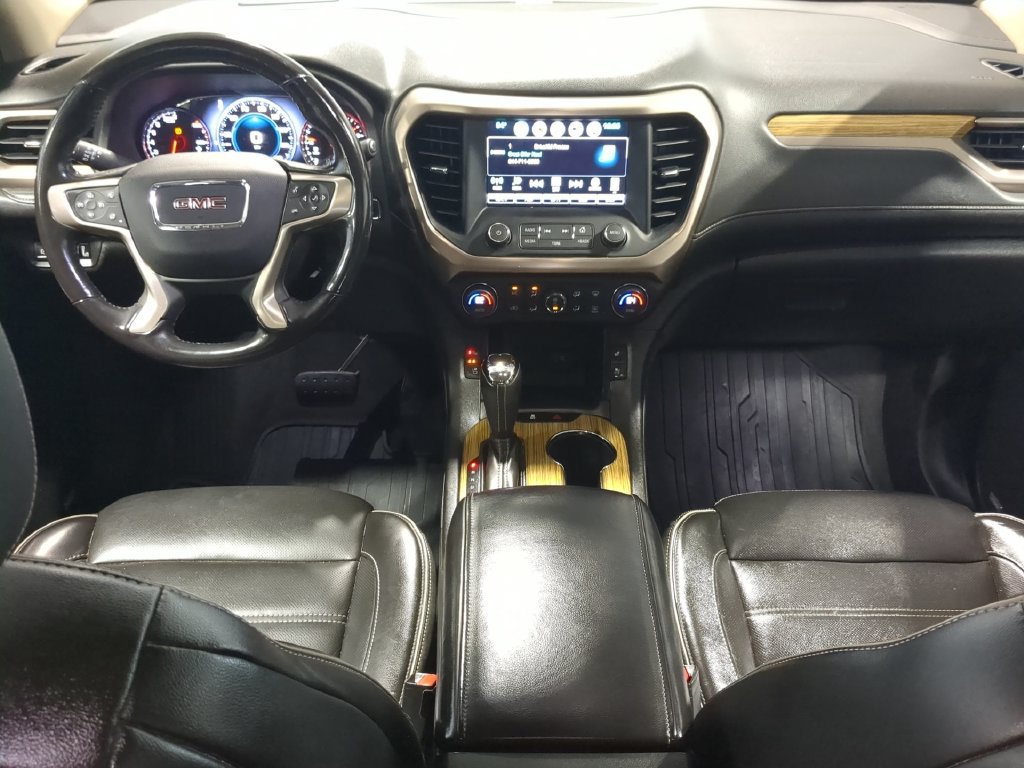 Used 2018 GMC Acadia Denali w/ Technology Package AWD/4WD image 18