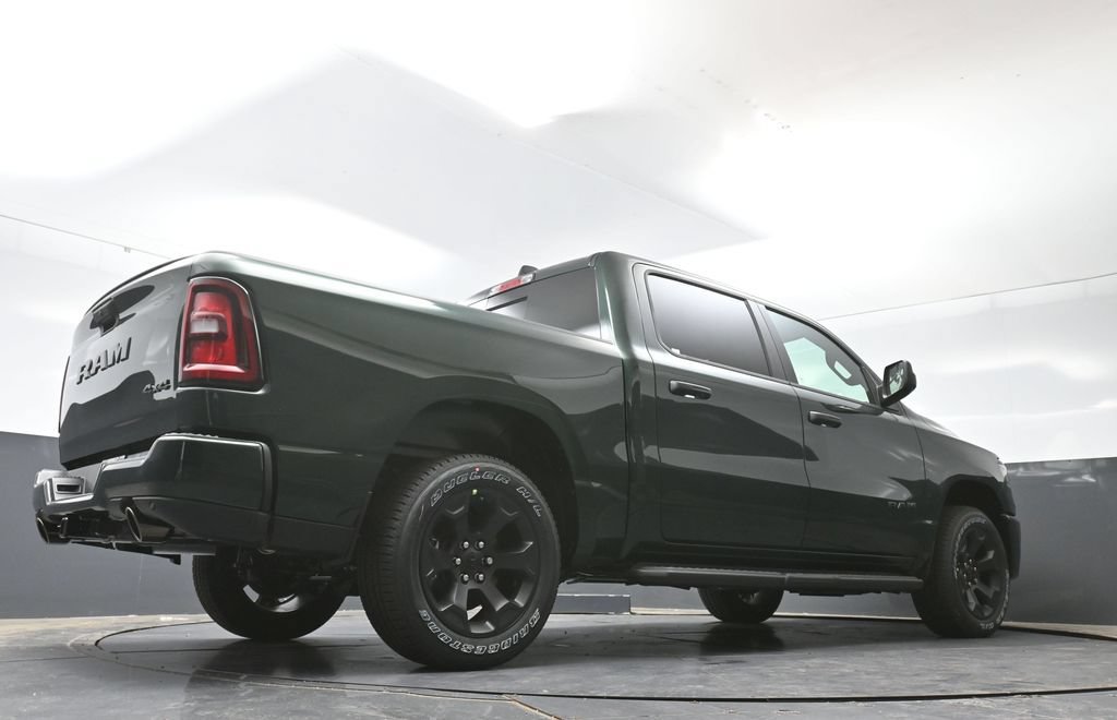 New 2026 RAM 1500 Express AWD/4WD image 36