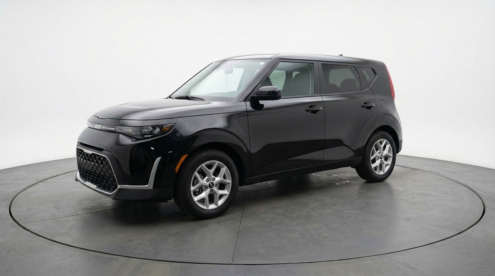 Used 2025 Kia Soul LX w/ LX Technology Package image 3
