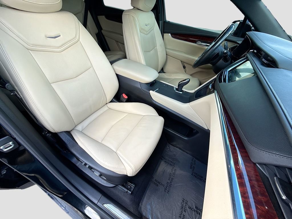 Used 2019 Cadillac XT5 Luxury image 14