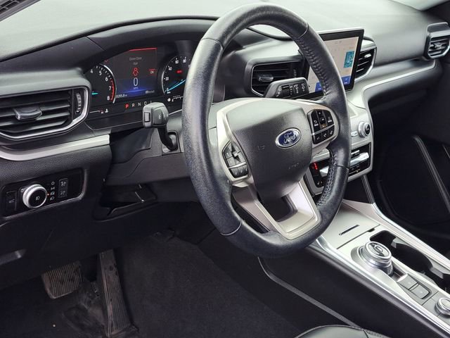 Certified 2022 Ford Explorer XLT w/ Equipment Group 202A image 11