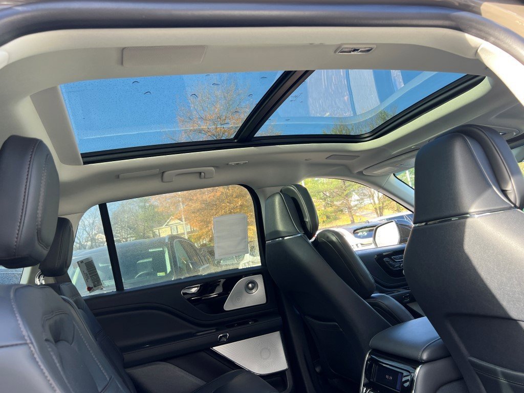 New 2026 Lincoln Aviator Reserve w/ Luxury Package image 12