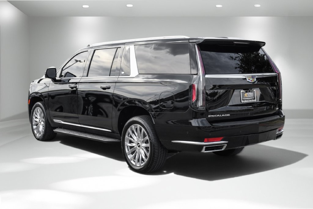 Used 2023 Cadillac Escalade ESV Premium Luxury RWD image 9
