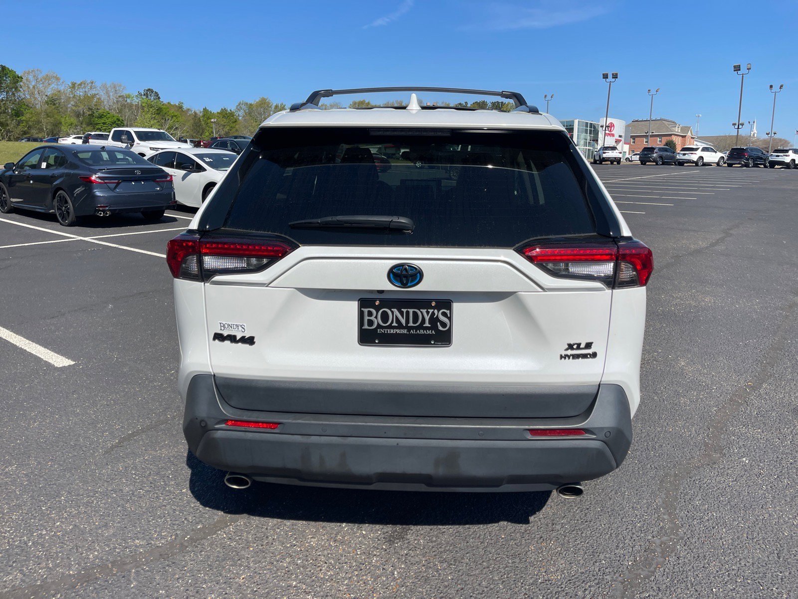 Used 2024 Toyota RAV4 XLE Premium w/ Weather Package AWD/4WD image 15