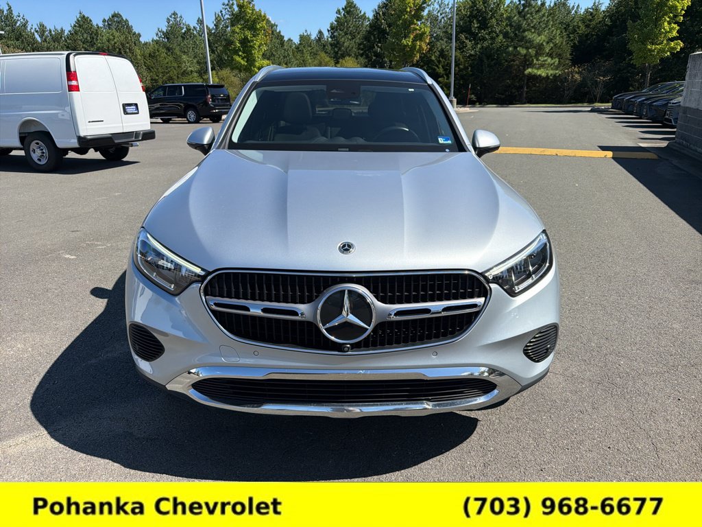Used 2023 Mercedes-Benz GLC 300 4MATIC image 2