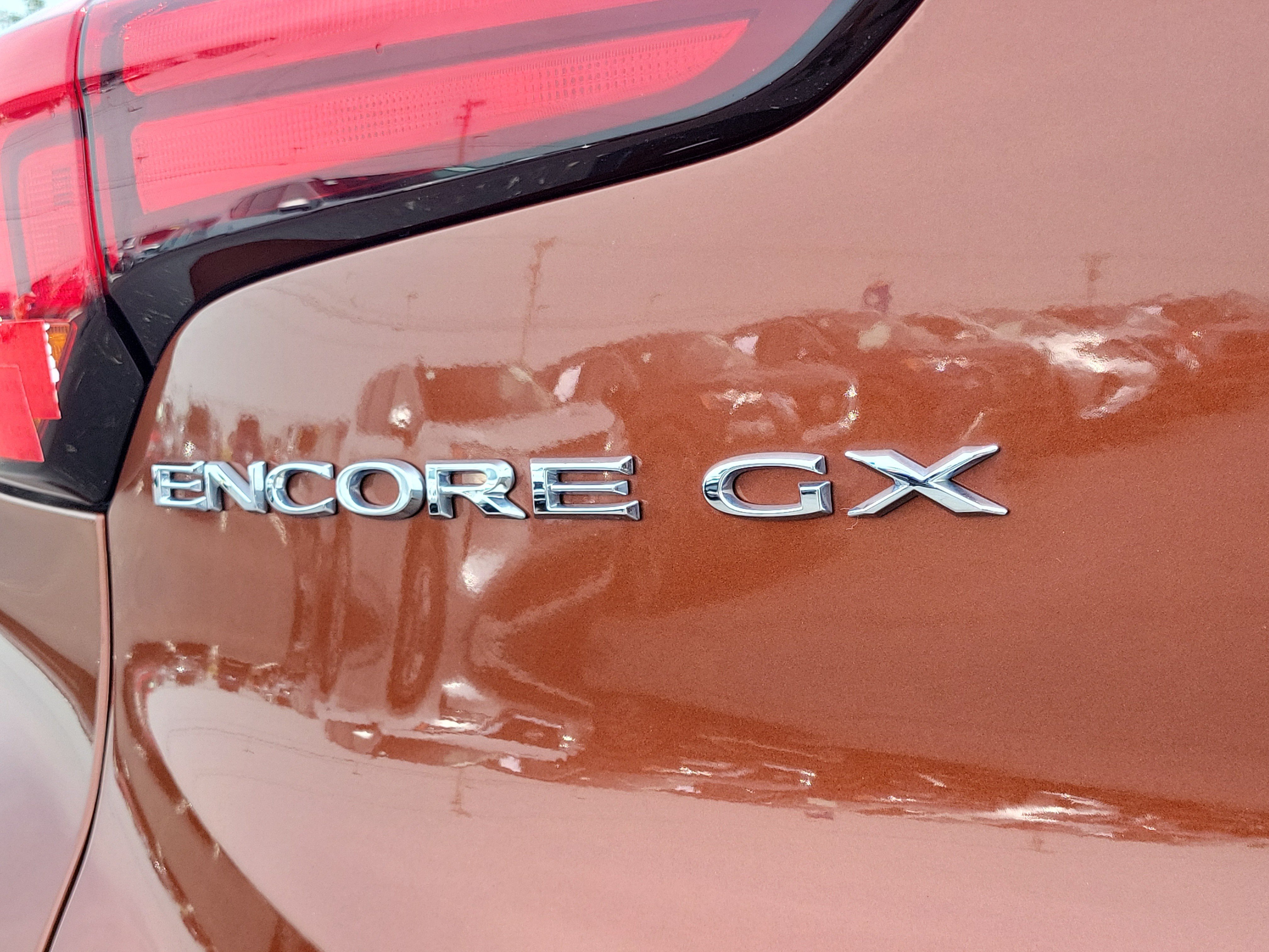 Used 2020 Buick Encore GX Preferred w/ Cold Weather Comfort Package FWD image 6