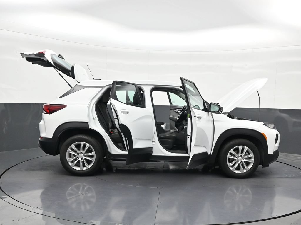 Used 2023 Chevrolet TrailBlazer LS FWD image 32