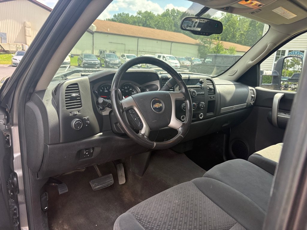 Used 2008 Chevrolet Silverado 3500 LT w/ Snow Plow Prep Package AWD/4WD image 14