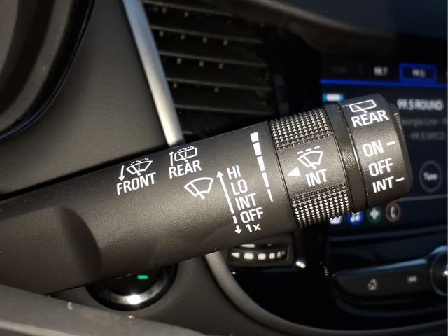 Used 2022 Chevrolet Trax LT w/ LT Convenience Package image 27