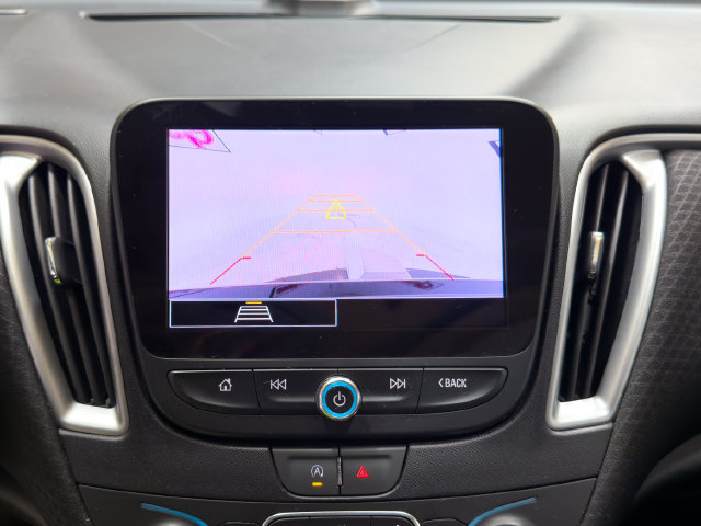 Used 2025 Chevrolet Malibu LT FWD image 9