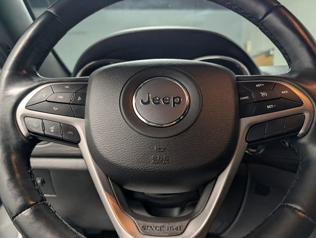 Used 2021 Jeep Grand Cherokee Laredo X AWD/4WD image 18