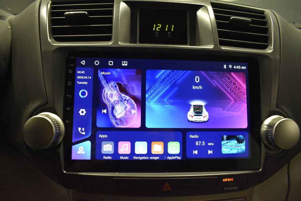 Used 2012 Toyota Highlander FWD w/ Cold Weather Pkg image 19
