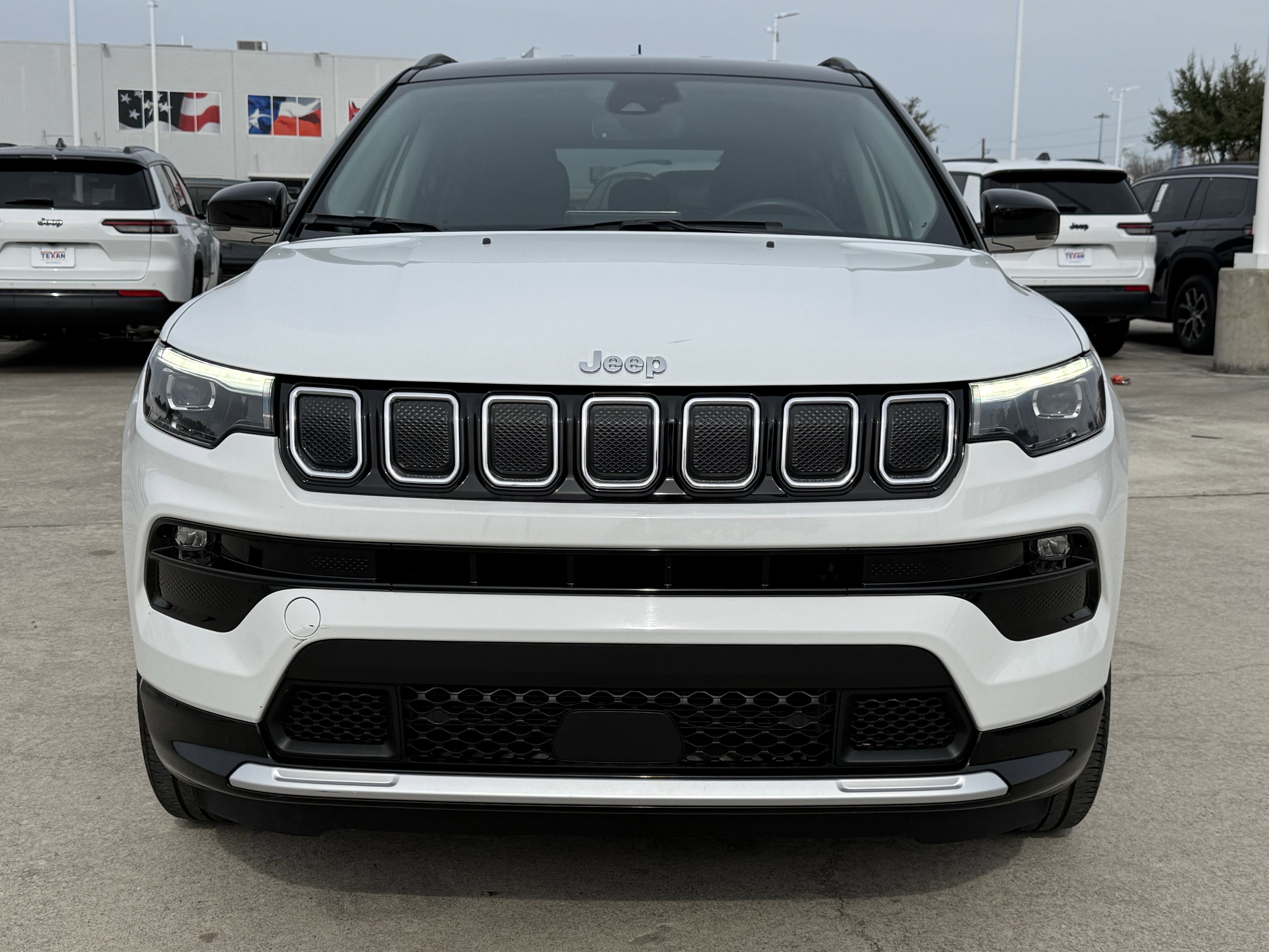 Used 2022 Jeep Compass Limited w/ Elite Group image 10