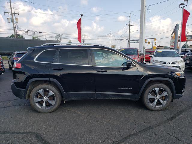 Used 2019 Jeep Cherokee Limited image 9