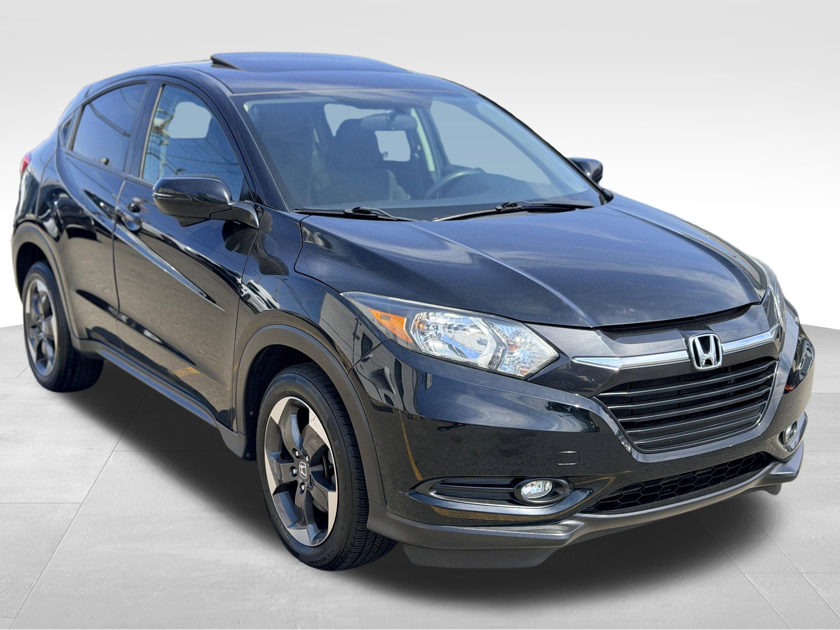 Used 2018 Honda HR-V EX image 3