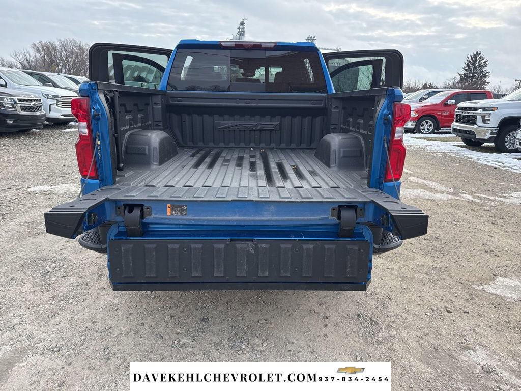 Used 2022 Chevrolet Silverado 1500 ZR2 w/ Technology Package image 31