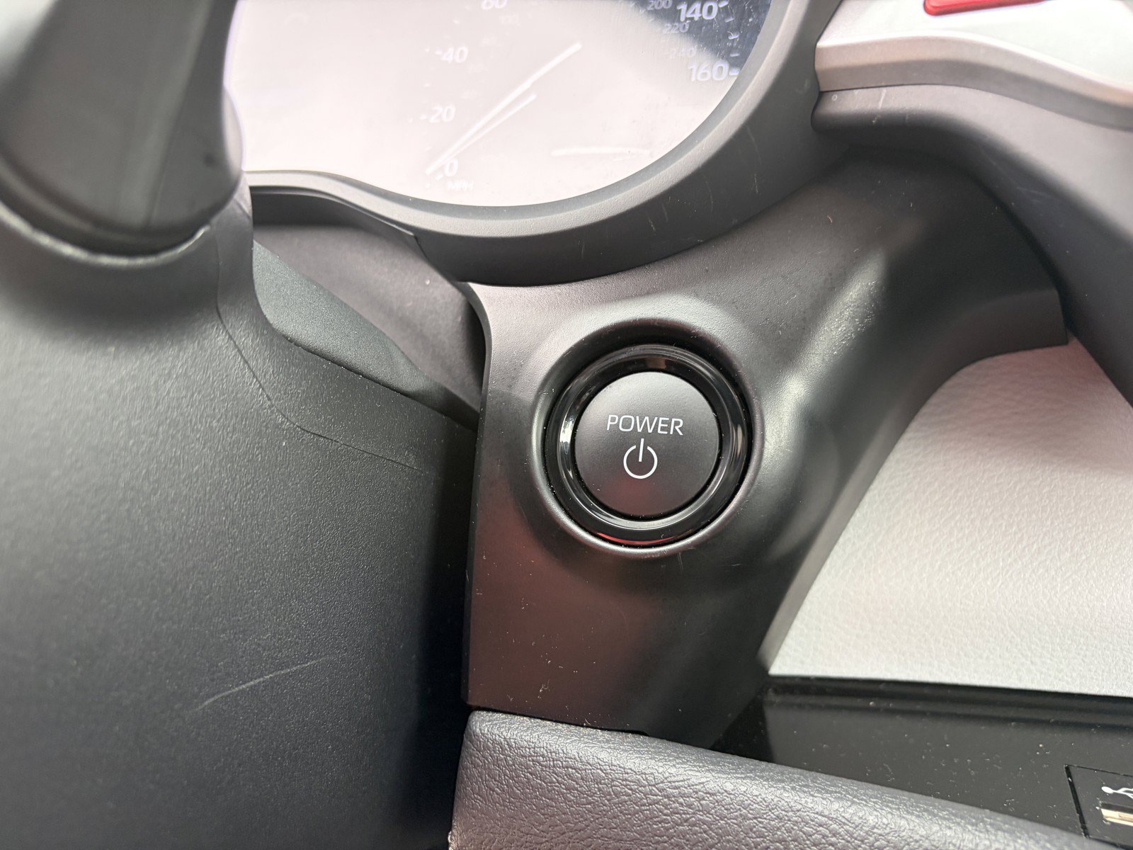 Used 2026 Toyota Sienna XLE FWD image 23