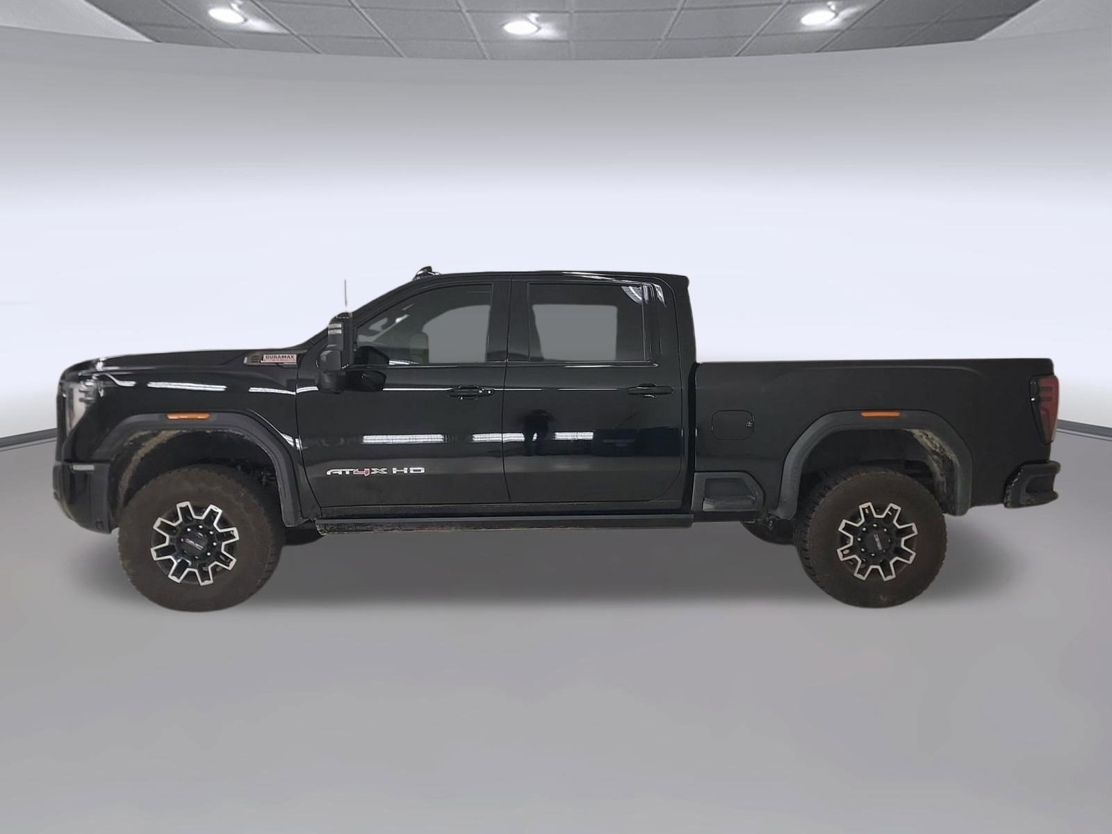Used 2026 GMC Sierra 2500 AT4X image 2