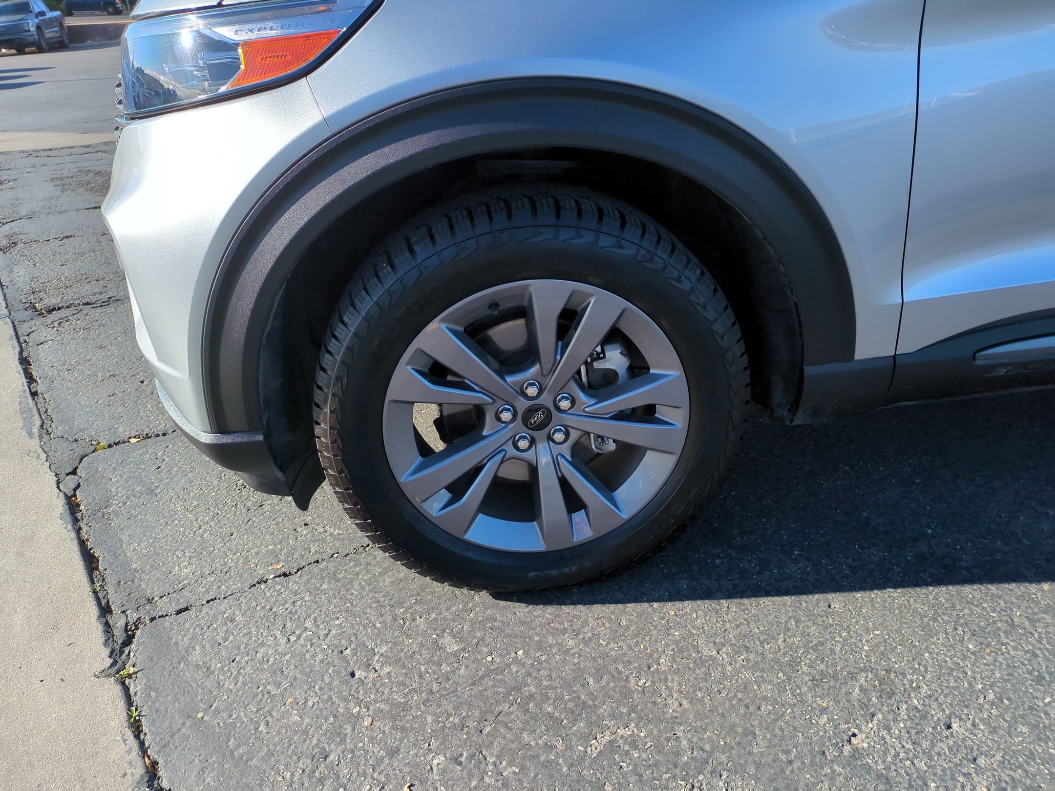 Used 2022 Ford Explorer XLT w/ Equipment Group 202A image 11