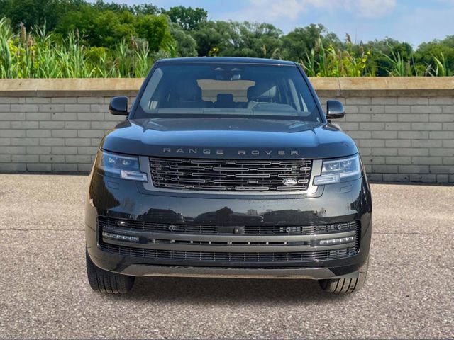 New 2026 Land Rover Range Rover Long Wheelbase SE video 2