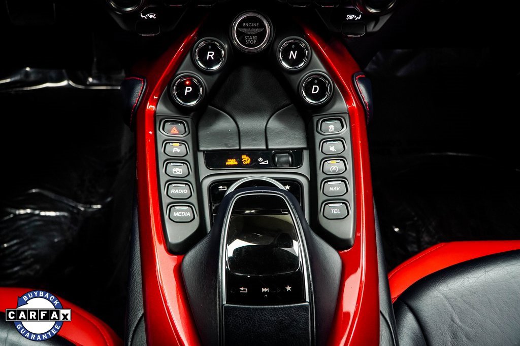 Used 2020 Aston Martin V8 Vantage Coupe image 19