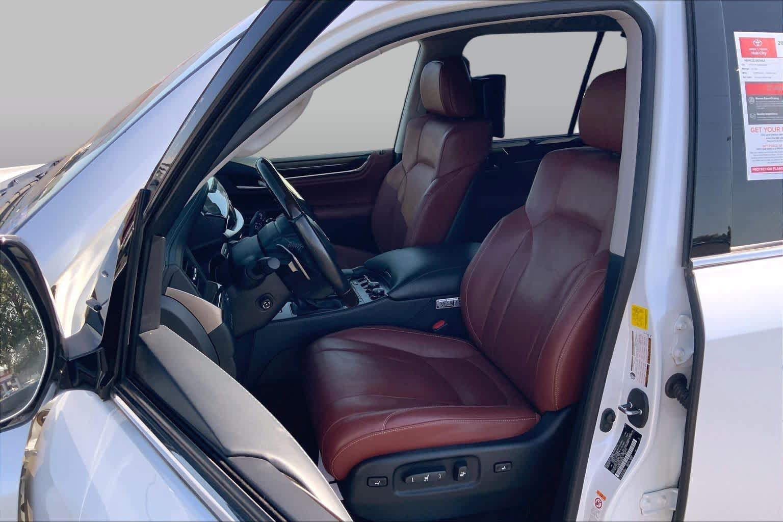 Used 2019 Lexus LX 570 4WD w/ Luxury Package image 8