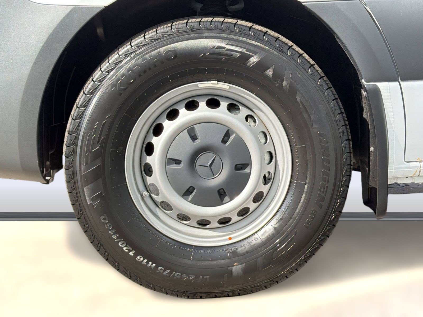 New 2025 Mercedes-Benz eSprinter 170 Cargo image 12