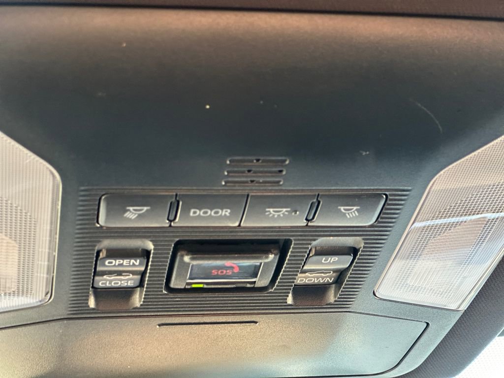 Used 2022 Toyota RAV4 SE w/ Convenience Package image 19